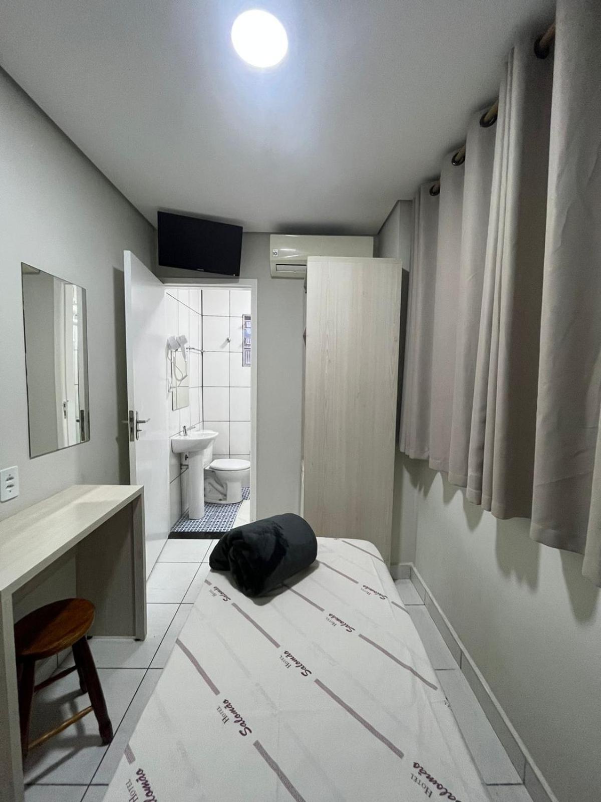 Hotel Salomao - Proximo A 25 De Marco, Bom Retiro, Bras E Rua Santa Efigenia, A 2 Minutos Do Mirante Sampa Sky E Pista De Skate Anhangabau Сан-Пауло Экстерьер фото