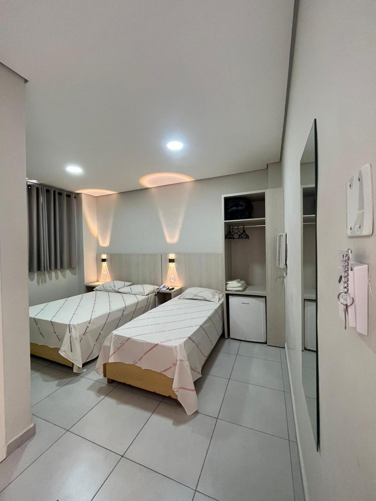 Hotel Salomao - Proximo A 25 De Marco, Bom Retiro, Bras E Rua Santa Efigenia, A 2 Minutos Do Mirante Sampa Sky E Pista De Skate Anhangabau Сан-Пауло Экстерьер фото