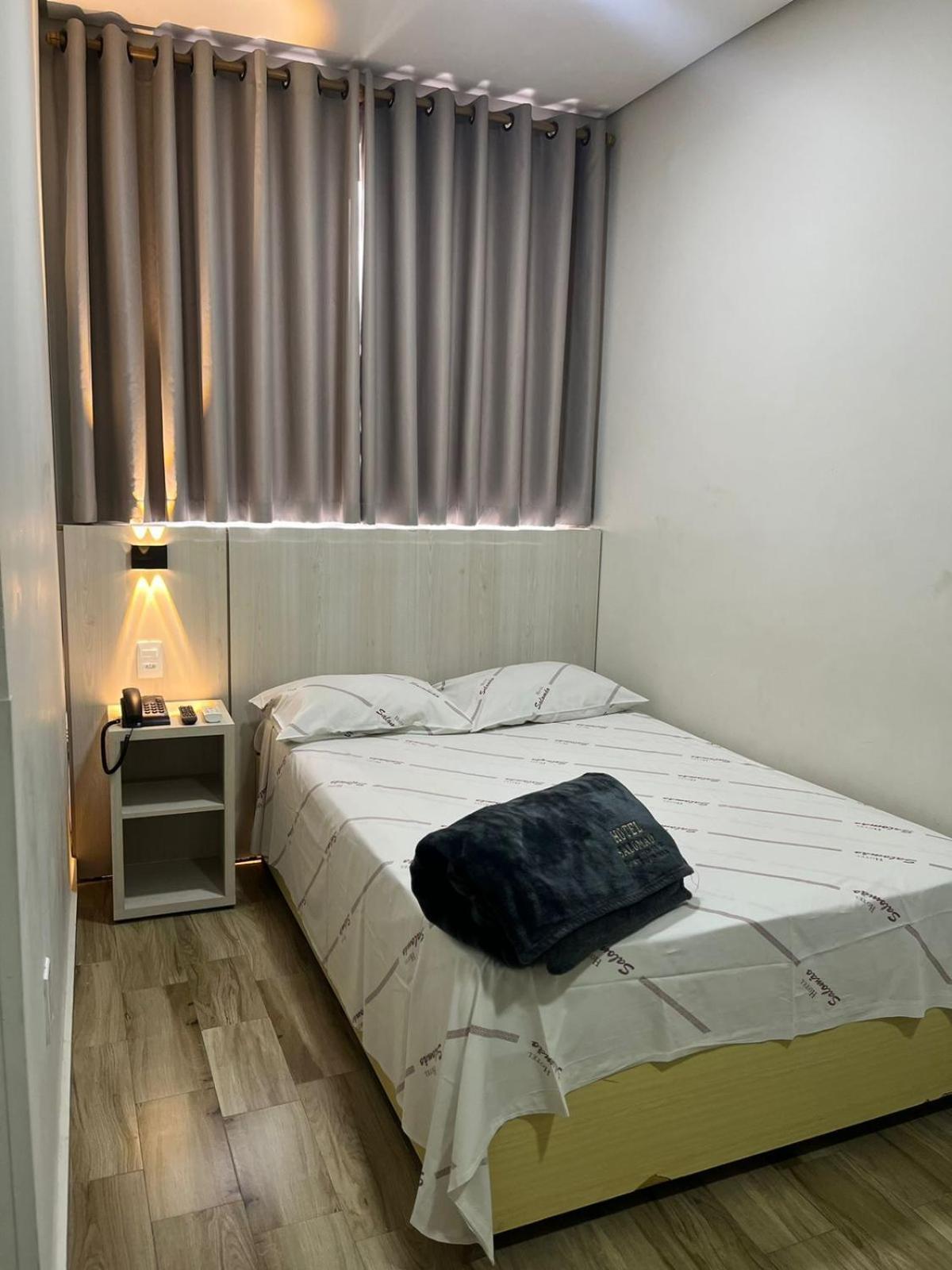 Hotel Salomao - Proximo A 25 De Marco, Bom Retiro, Bras E Rua Santa Efigenia, A 2 Minutos Do Mirante Sampa Sky E Pista De Skate Anhangabau Сан-Пауло Экстерьер фото